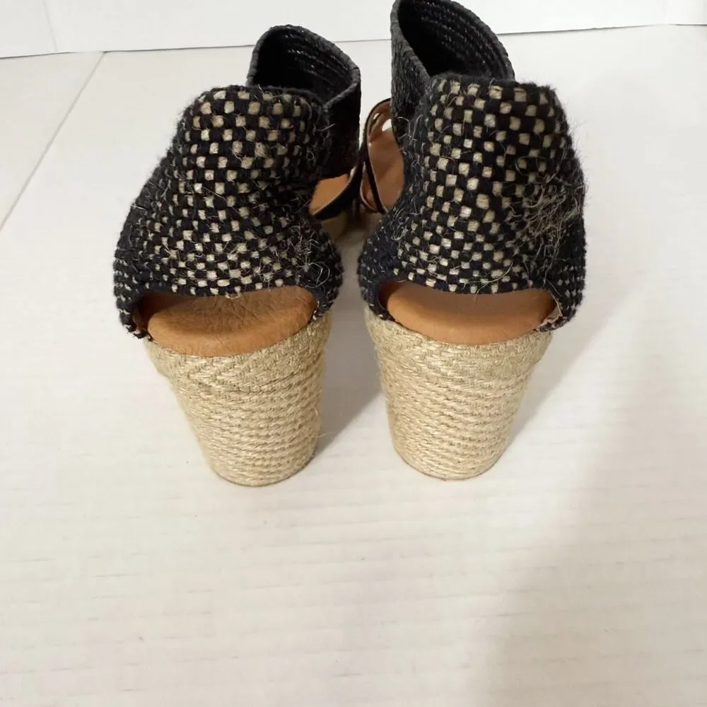 André Assous Women's Adin Espadrille Made In Spain Stretch Wedge Sandal Size 8.5